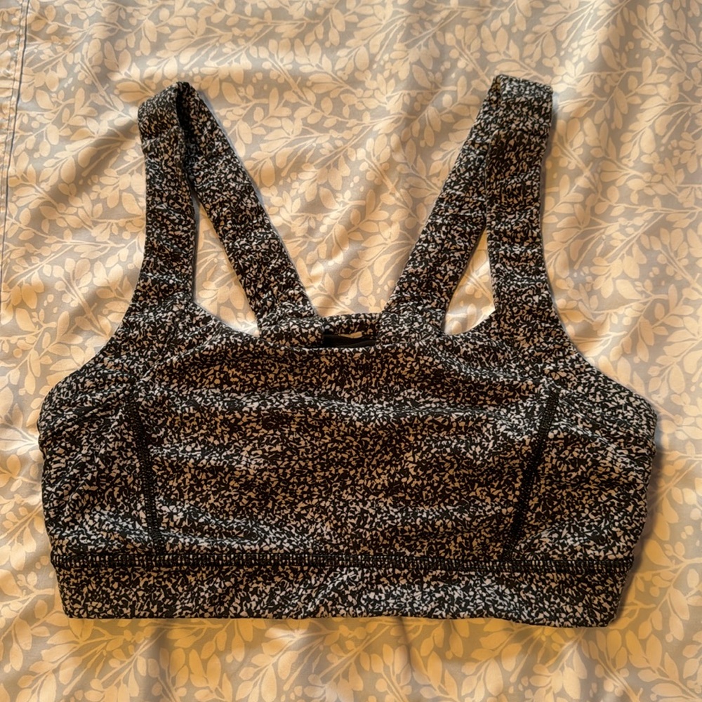 Lululemon sports bra